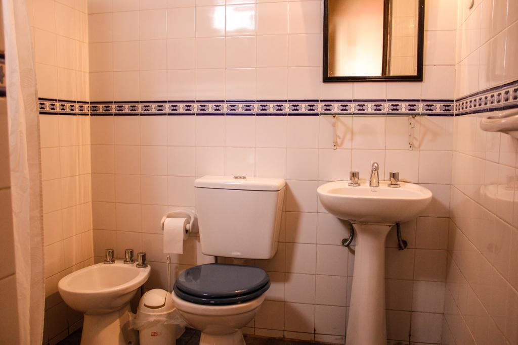 Las Rejas Hostel Сальта Экстерьер фото