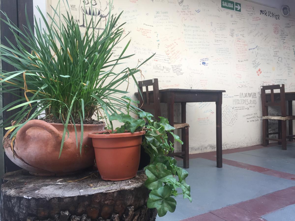 Las Rejas Hostel Сальта Экстерьер фото