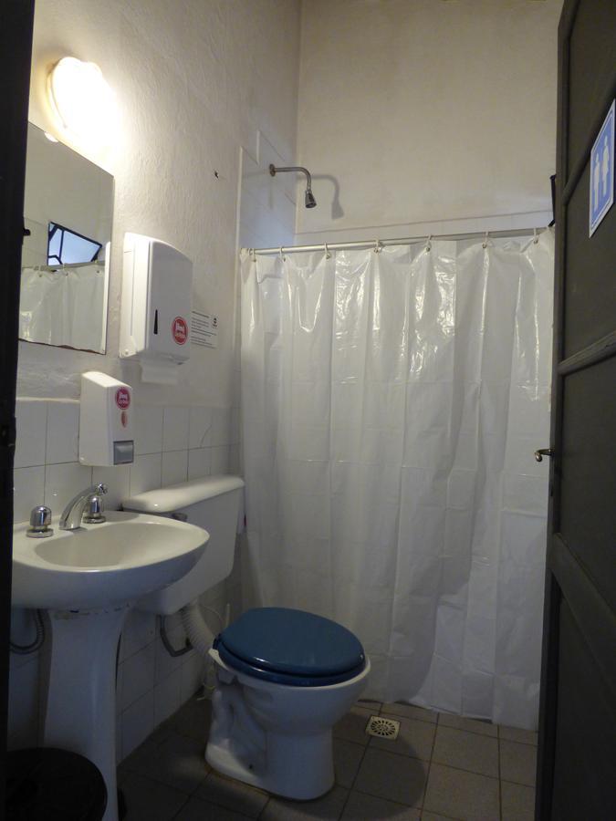 Las Rejas Hostel Сальта Экстерьер фото