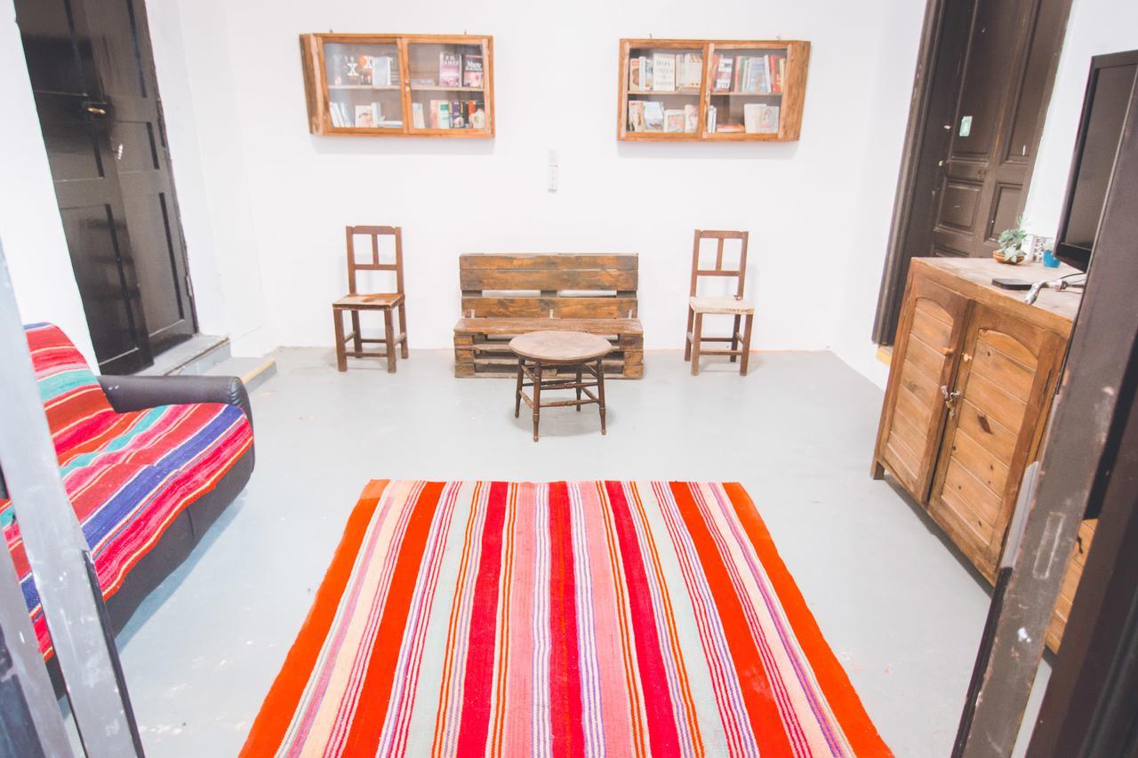 Las Rejas Hostel Сальта Экстерьер фото